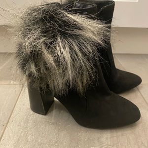 final sale Beautiful suede black winter booties